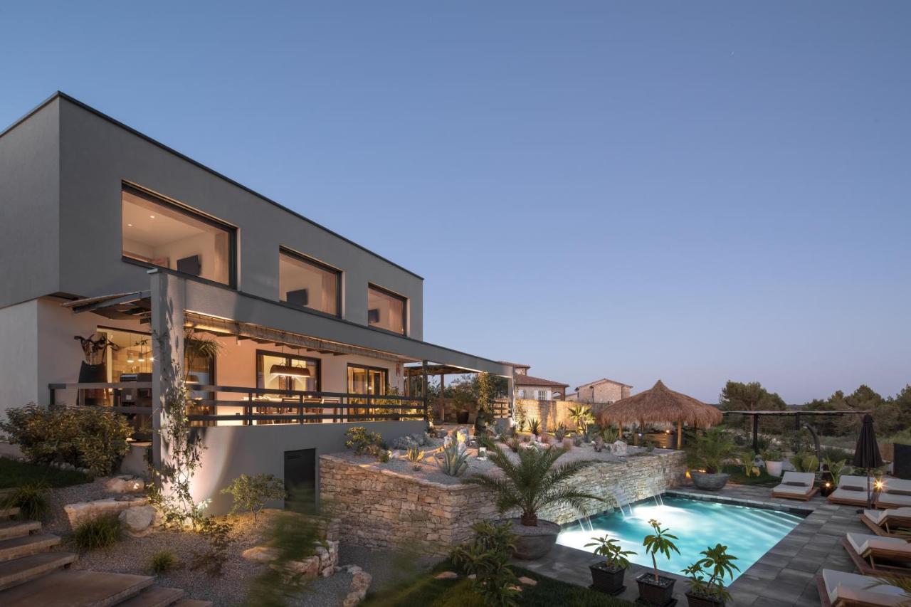 Villa Merapi Sveti Lovrec Pazenaticki Ngoại thất bức ảnh